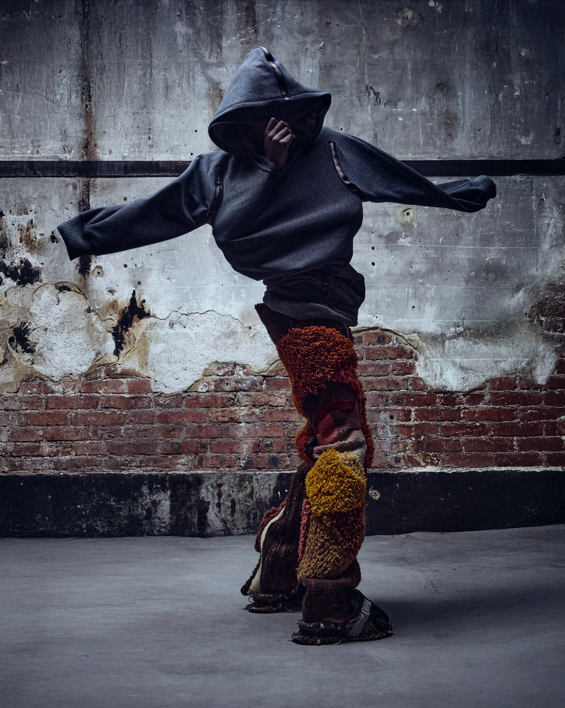 TWISTED HOODIE