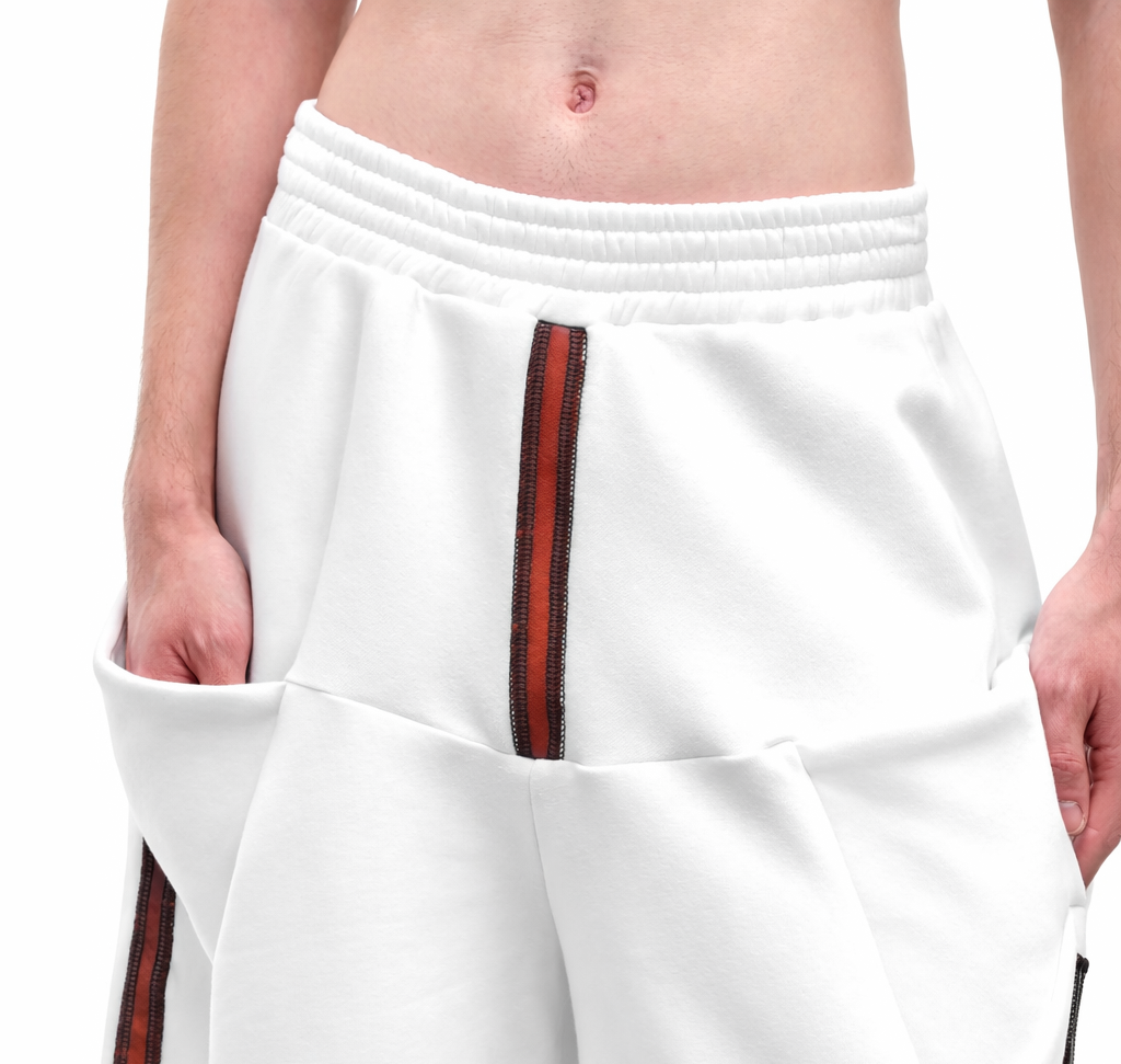 WHITE TWISTED SHORTS