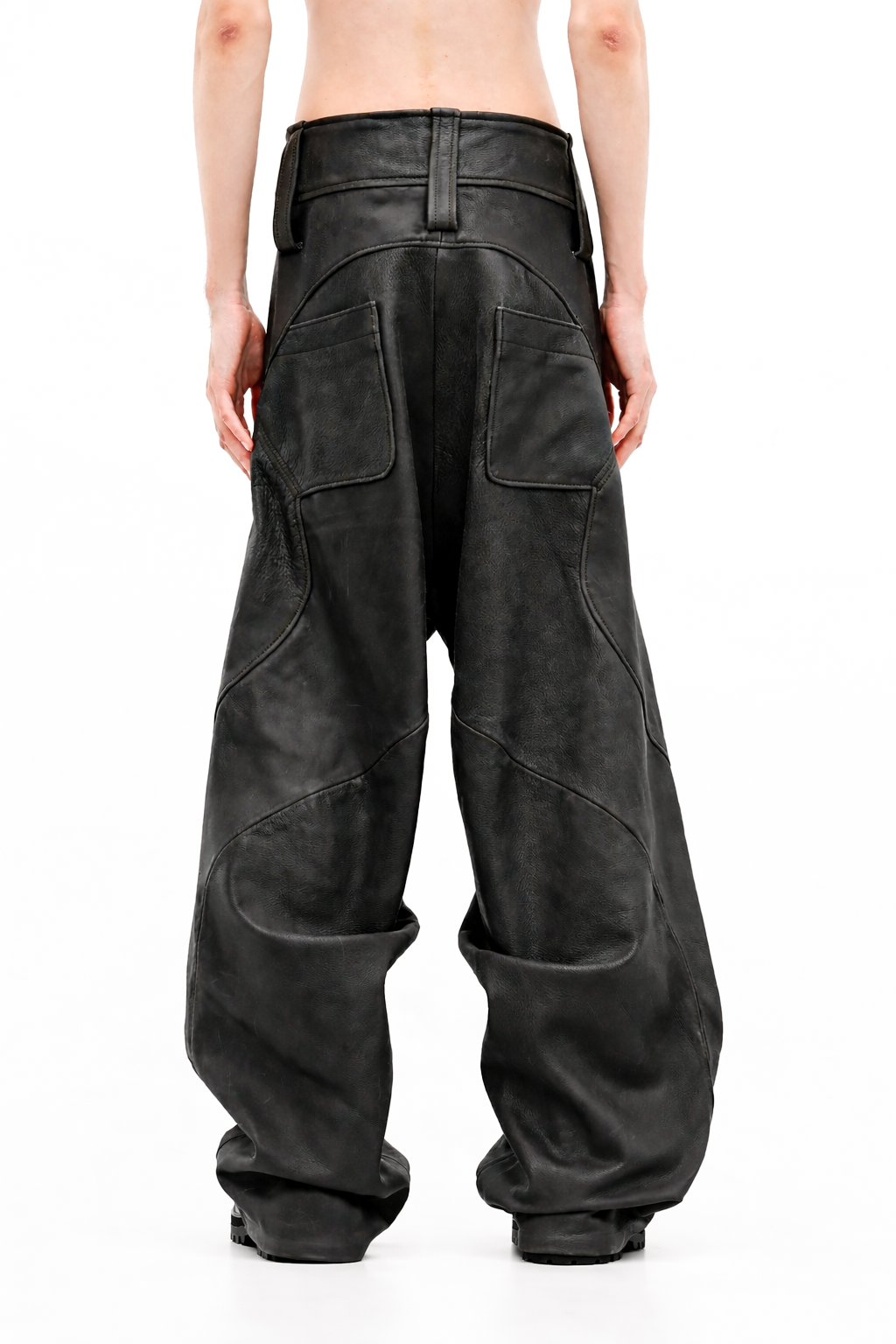BLACK REVERSED BAGGY