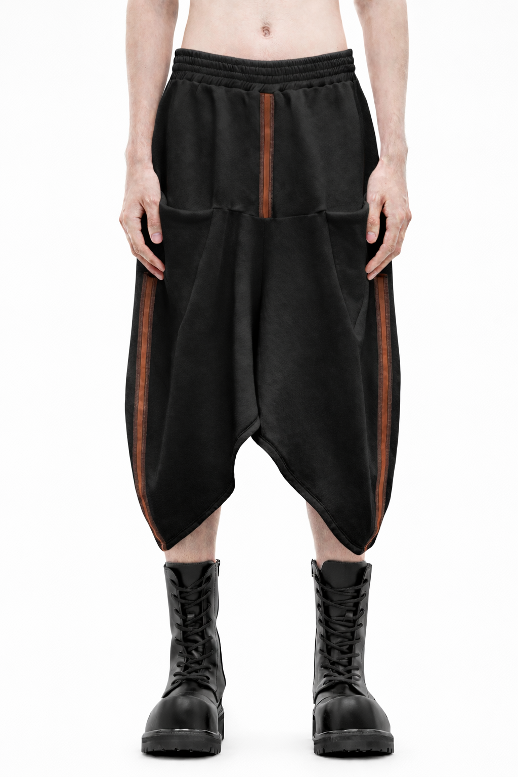 BLACK TWISTED SHORTS