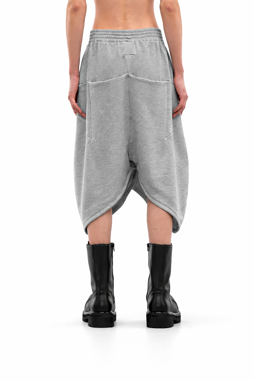 LIGHT GREY TWISTED SHORTS