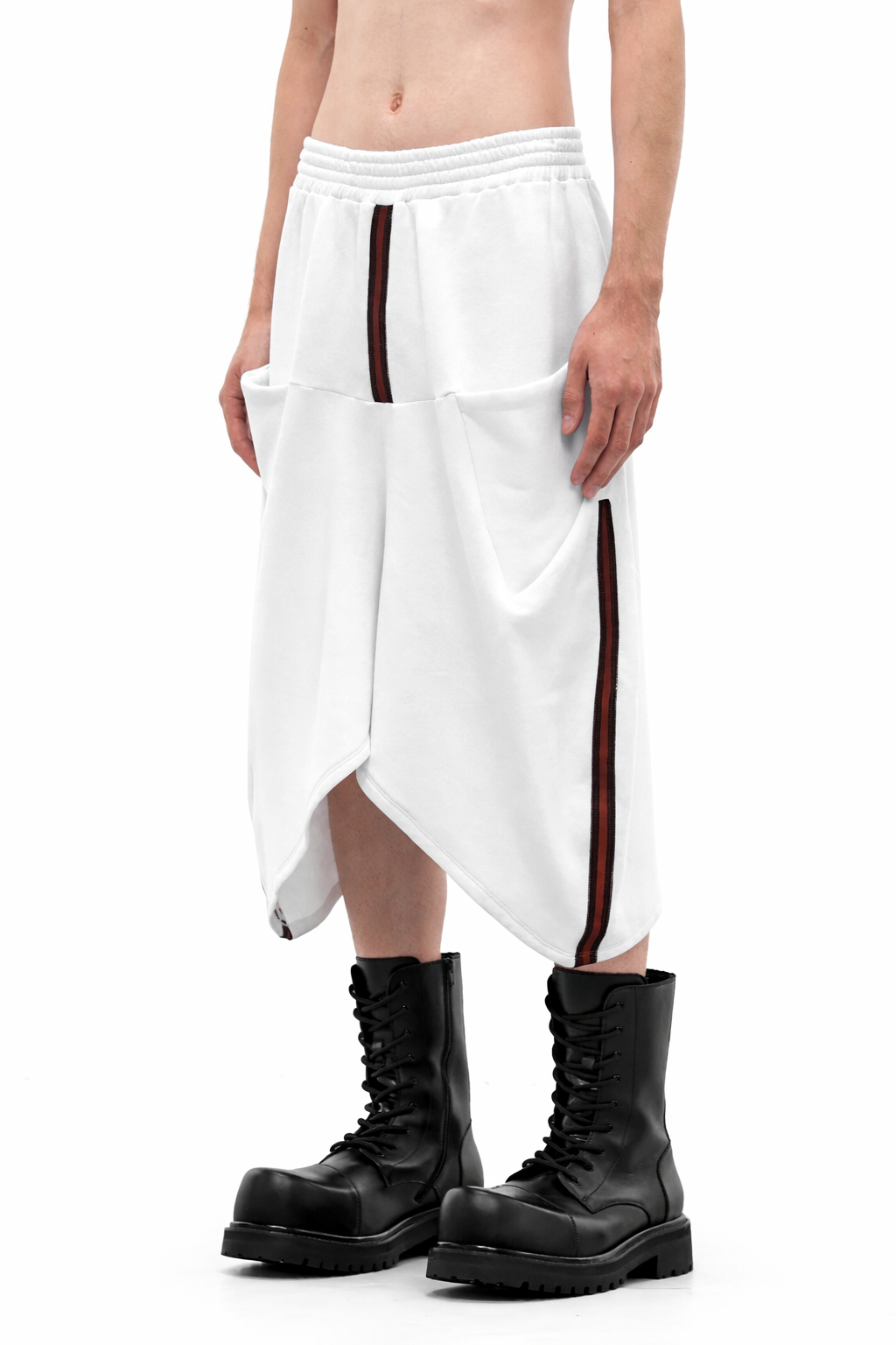 WHITE TWISTED SHORTS