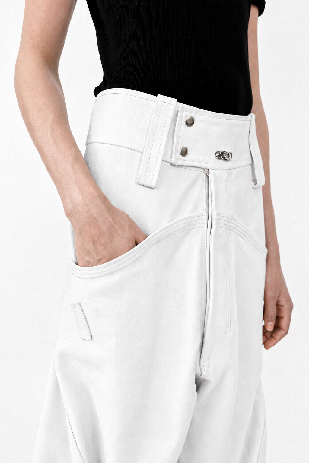 LIGHT WHITE REVERSED BAGGY