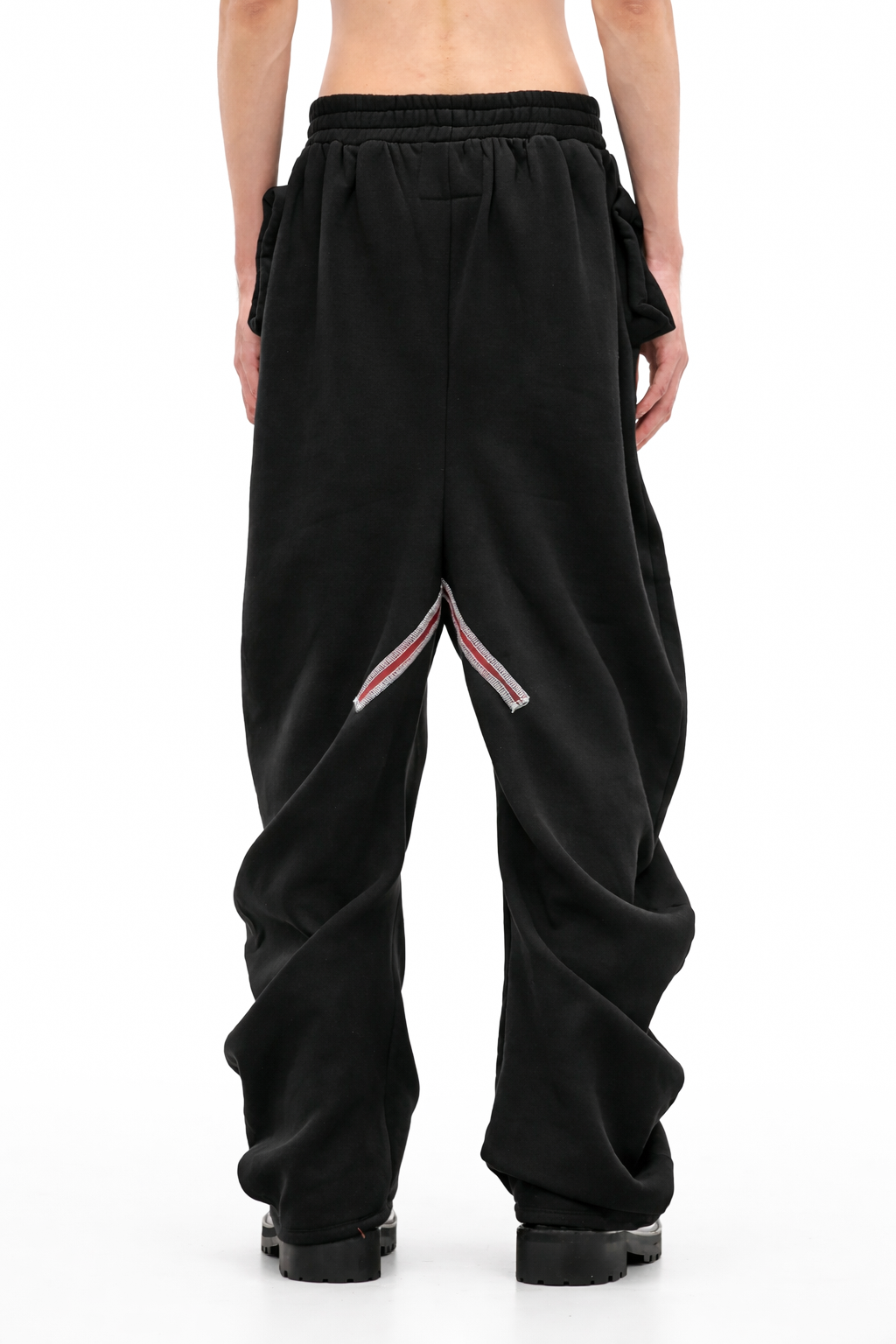 BLACK TWISTED TRACK PANTS