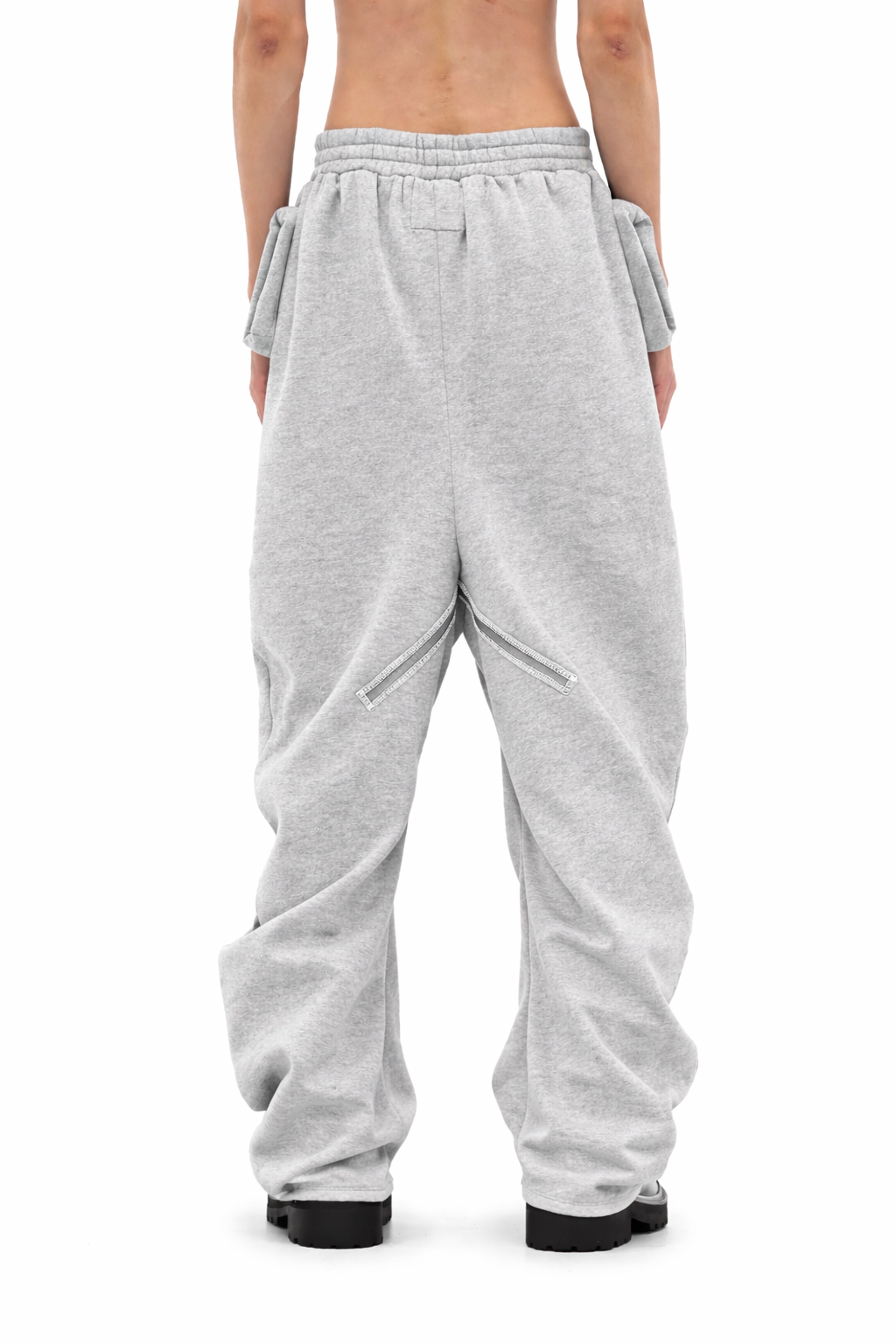 LIGHT GREY TWISTED TRACK PANTS