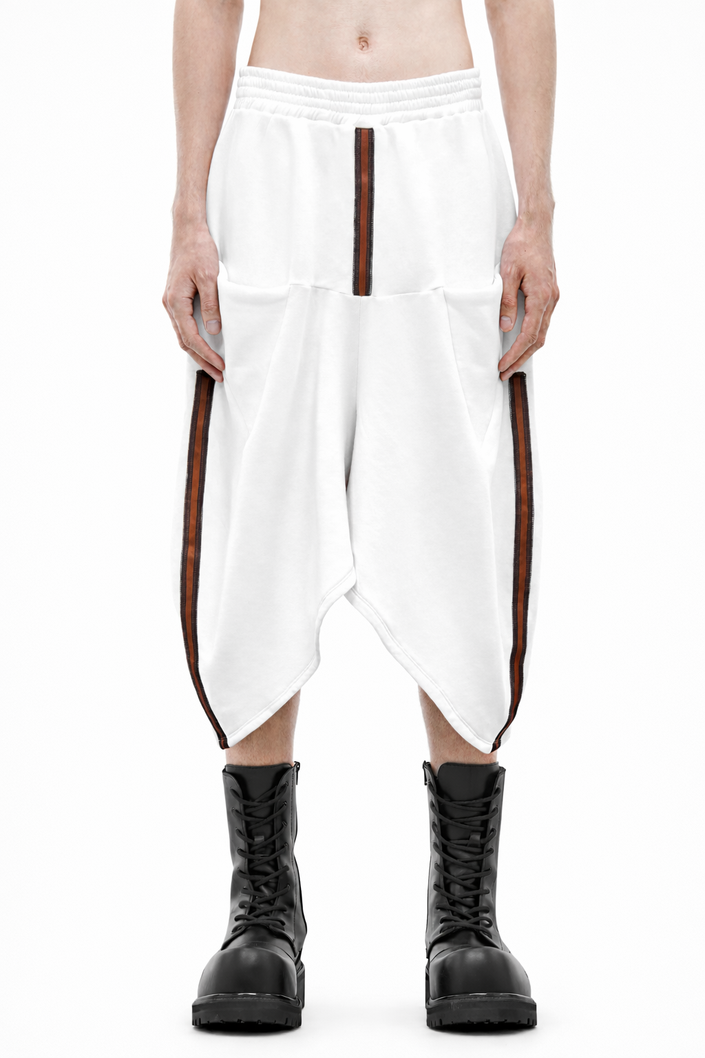 WHITE TWISTED SHORTS