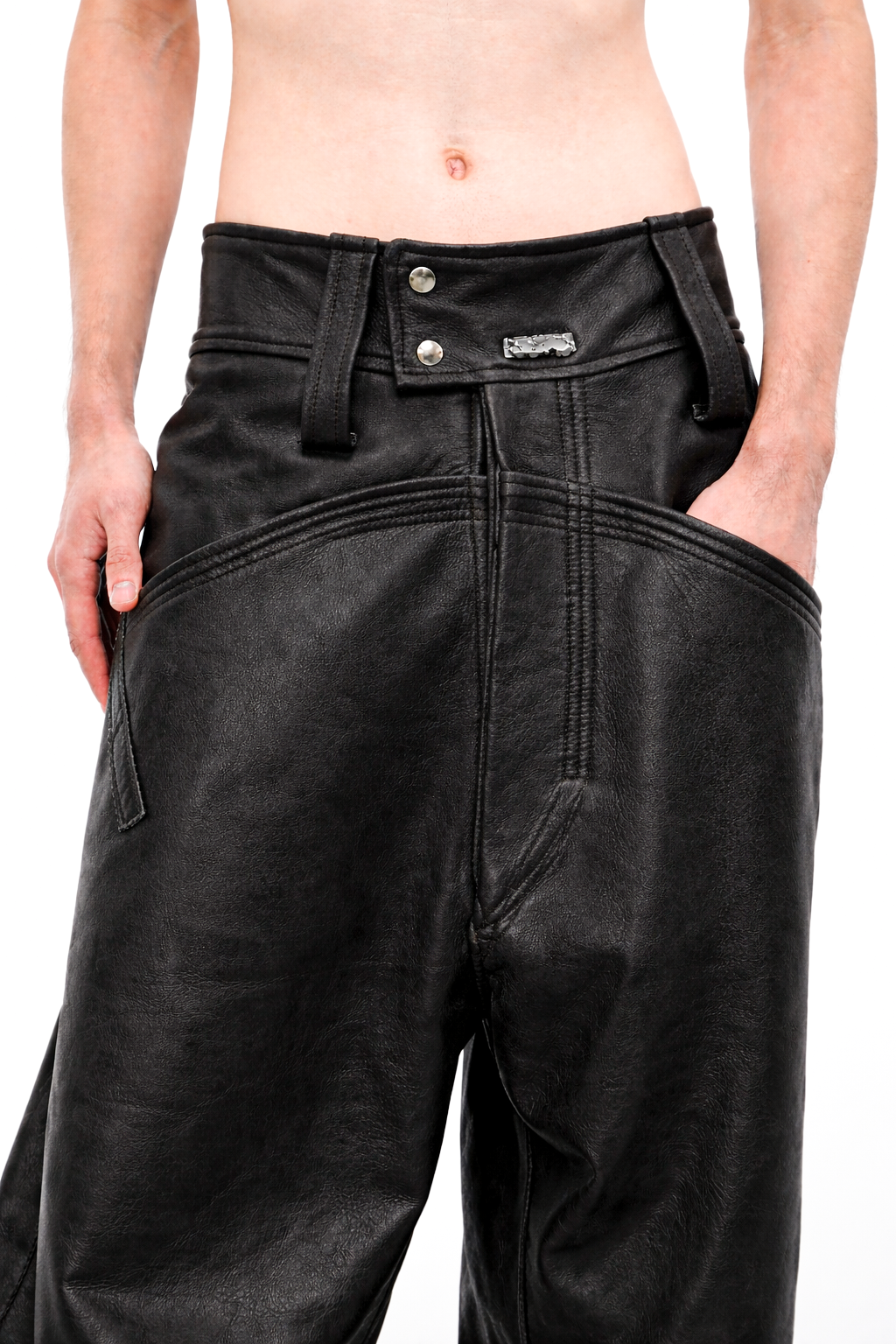 BLACK REVERSED BAGGY